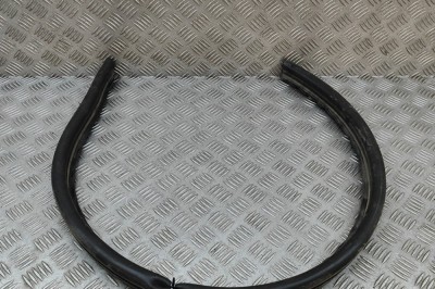 Garnitura de cauciuc motor AUDI Q7 4M 2016 OEM: 4M0823723 | 32061357 foto