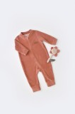 Salopeta cu maneca lunga si fermoar din 80%bumbac organic si 20% poliester - Caramiziu, BabyCosy (Marime: 12-18 Luni)