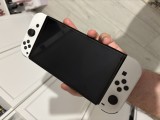 Vand Nintendo Switch OLED + husa calatorie