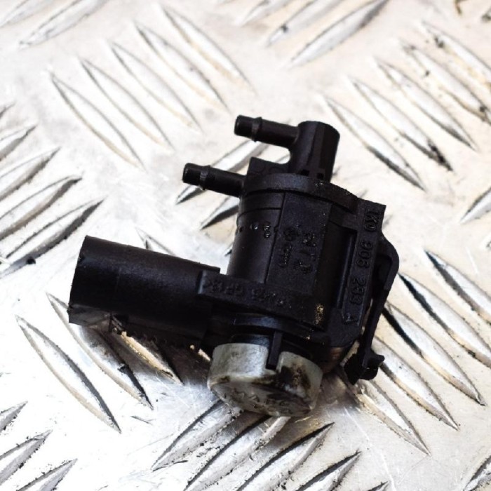 Supapa solenoid AUDI A3 Cabrio 8P7 2010 OEM: 1K0906283A 3273454