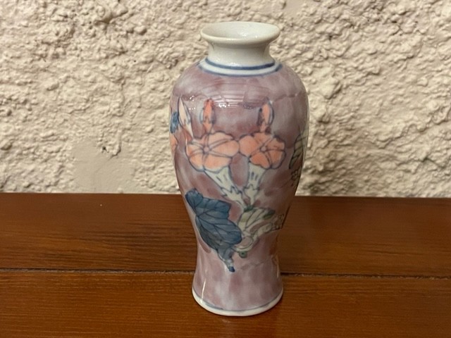 VAZA MICA DIN PORTELAN CHINEZESC, DECORATA MANUAL SUB GLAZURA H12,5cm