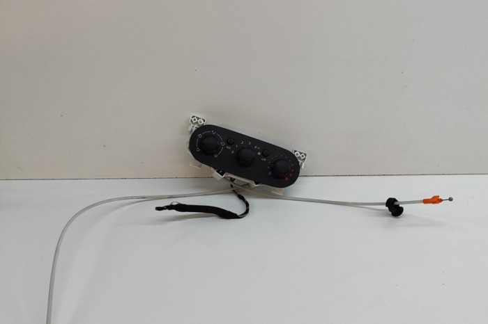 Modul de climatizare OPEL VIVARO Combi 2016 OEM: 30080060,E1093049,T1001597F | 28595620