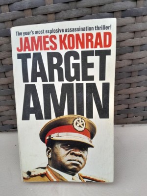 Target Amin - James Konrad foto