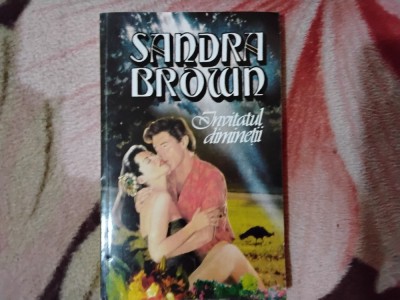 Invitatul Diminetii - Sandra Brown (6) foto