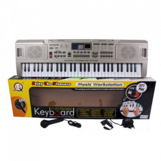Orga electronica copii 3-7 ani cu microfon karaoke si USB, 61 clape, 10 x ritm