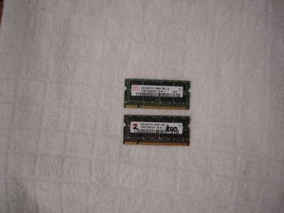 LOT de 2 bucati - memorii laptop Hynix 2GB PC2 6400 DDR2 SODIMM 800MHz (HYMP125S64CP8-S6) foto