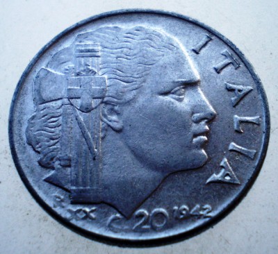 1.839 ITALIA WWII VITTORIO EMANUELE III 20 CENTESIMI 1942 R MAGNETIC foto