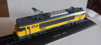 Macheta locomotiva Serie 1602 - 1981 1:87 Atlas foto