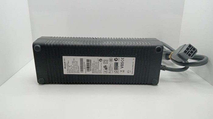 Sursa Alimentare - Xbox 360 FAT - 175 W - 12 V - 14.2 A - Microsoft&reg; (e)