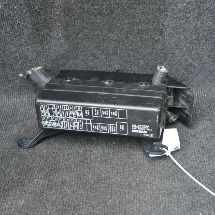 Panou de siguranțe NISSAN MAXIMA / MAXIMA QX V A33 2003 OEM: 24282-2Y010 1576561