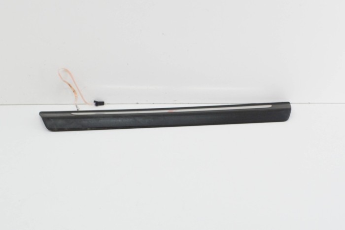 Ornament prag dreapta față AUDI Q8 4MN 2021 OEM: 4M8947406A 17792829
