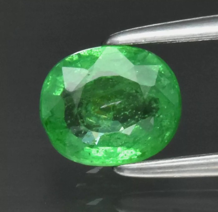 Tsavorite