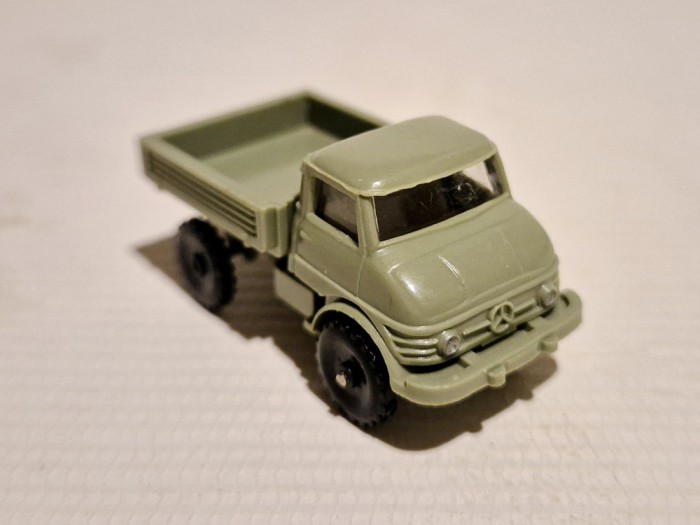 Unimog 411, 1/100