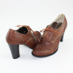 Pantofi cu toc dama piele naturala - Nike Invest maro - Marimea 39