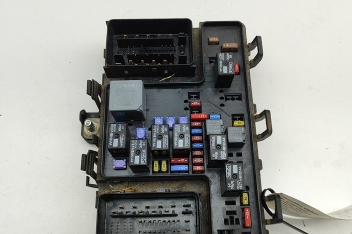 Modul panou de siguranțe FORD MONDEO V Turnier 2015 OEM: FQ9T14067EB | 30815019