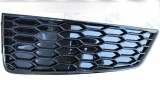 Grila bara Audi Q3 (8u), 01.2015-08.2018, Model S-Line, montare fata, stanga, vopsit negru lucios, B-Series, 8U0 807 681 S T94; 8U0807681ST94