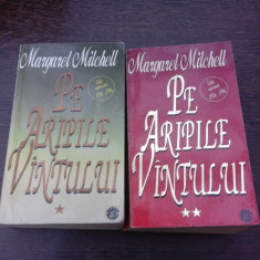 Pe aripile vantului - Margaret Mitchell 2 volume