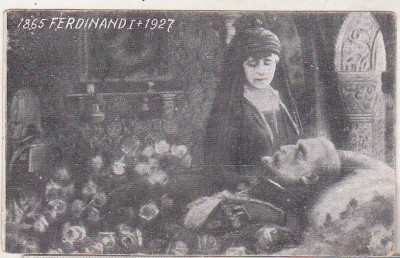bnk cp Regina Maria la catafalcul Regelui Ferdinand - 1927 - uzata foto