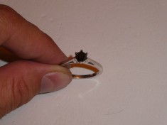 INEL AUR ALB 18K + Diamant negru = 0.90ct - Anglia - Marime mare = 64 - 5.2g. ! foto