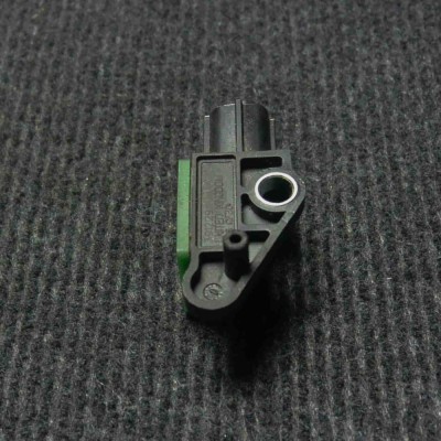 Senzor de impact dreapta spate VW PASSAT Variant B7 365 2012 OEM: 391229 | 2051170 foto