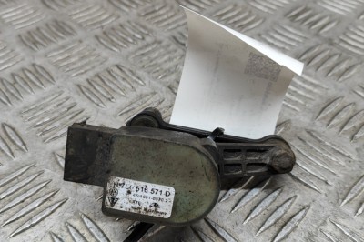 Senzor de nivel &amp;icirc;nălțime st&amp;acirc;nga spate AUDI Q7 4L 2007 OEM: 7L0616571D 22914264 foto