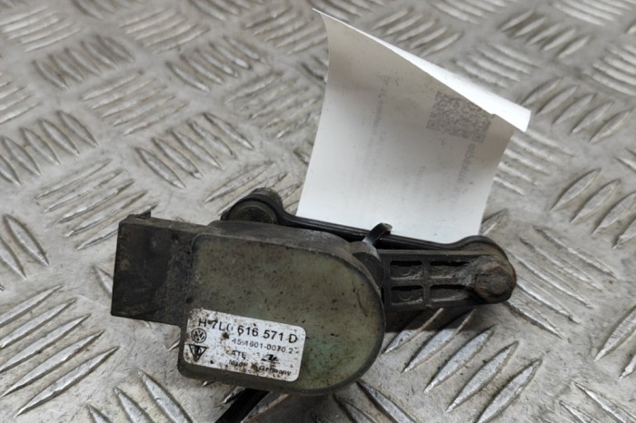 Senzor de nivel &icirc;nălțime st&acirc;nga spate AUDI Q7 4L 2007 OEM: 7L0616571D 22914264