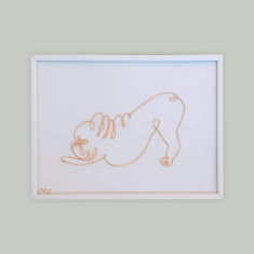 Tablou Bulldog francez, sculptura din fir continuu de sarma placata cu aur, 19×25 cm