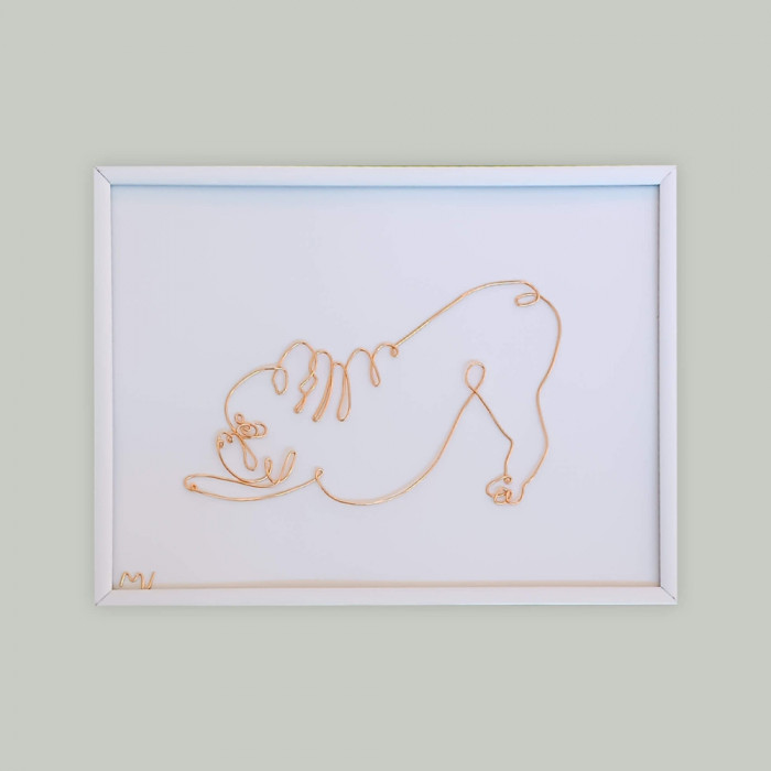 Tablou Bulldog francez, sculptura din fir continuu de sarma placata cu aur, 19&times;25 cm