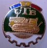 I.007 INSIGNA ROMANIA AUTO UTB UZINA TRACTORUL BRASOV TRACTOR V1, Romania de la 1950