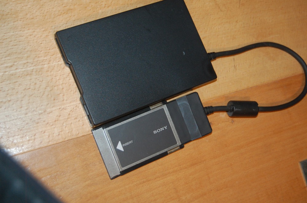 ADAPTER / EXTERNAL FLOPPY DRIVE PENTRU LAPTOP PCMCIA SONY MODEL FAP1 arhiva Okazii.ro