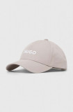 Cumpara ieftin HUGO șapcă de baseball din bumbac culoarea gri, cu imprimeu 50496033
