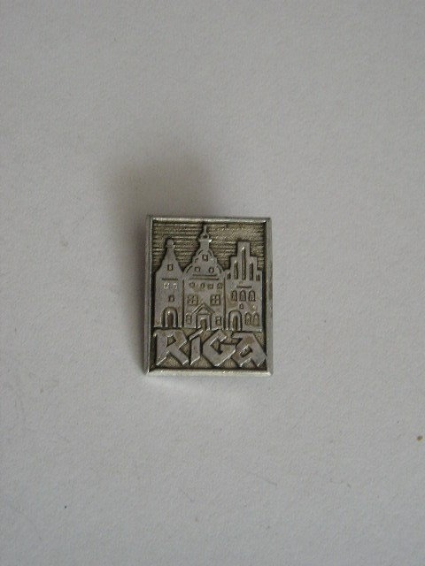 QW9 N3 76 - insigna - orase - capitale - Riga