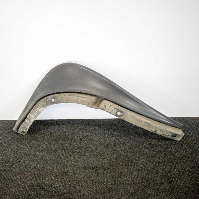 Aparatoare noroi st&acirc;nga spate SKODA OCTAVIAII 1Z3 2011 OEM: 1Z0821821A 3726980