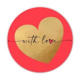 Cumpara ieftin Insigna rotunda With Love, 58 mm, inima aurie pe fundal rosu, model romantic cu prindere ac