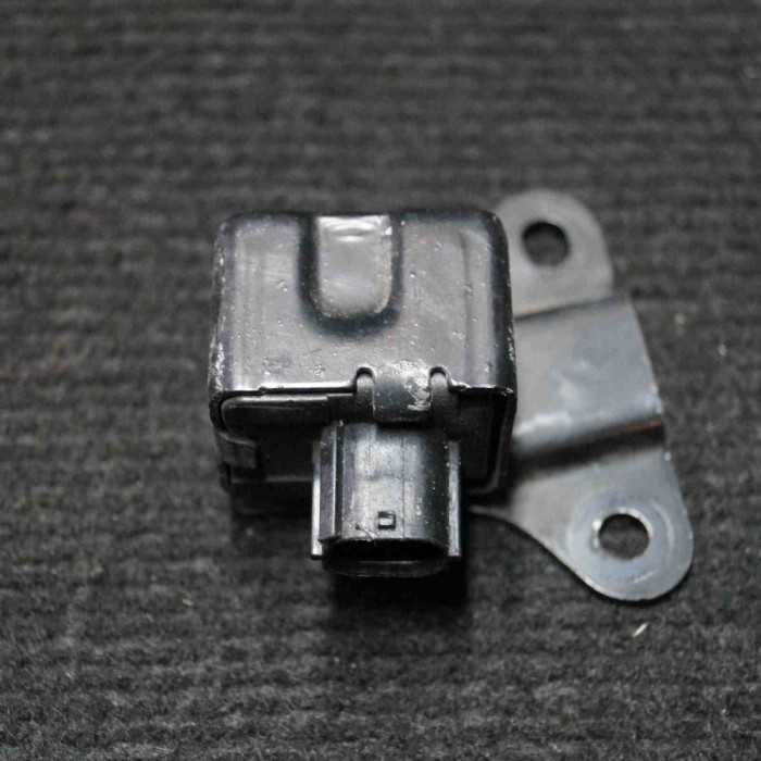 Senzor de impact st&acirc;nga spate LEXUS RX _U3_ 2007 OEM: G4845-48010 | 1813624