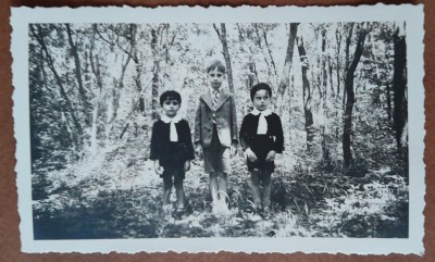 Fotografie, Geo Litarczek, parintele radiologiei romanesti impreuna cu doi prieteni, padurea Baneasa 1935 foto