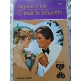 O RAZA IN INTUNERIC 171-DAPHNE CLAIR-97614