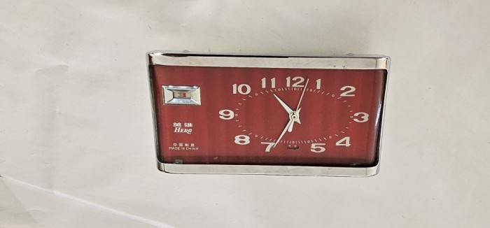 CEAS HERO , CHINEZESC , FUNCTIONEAZA 1-2 MINUTE SI SE OPRESTE . RARITATE PE CULOAREA VISINIU !