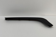 Ornament picurator haion dreapta PORSCHE Taycan 2021 OEM: 9J0827460A,9J0.827.460.A | 23953230