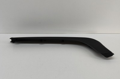 Ornament picurator haion dreapta PORSCHE Taycan 2021 OEM: 9J0827460A,9J0.827.460.A | 23953230 foto