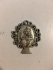 * Medalion de metal: copacul vietii cu Sfantul Cristofor, 4x3cm