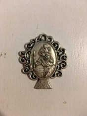 * Medalion de metal: copacul vietii cu Sfantul Cristofor, 4x3cm