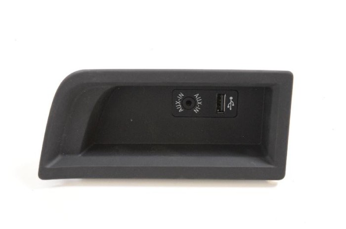 Port USB/AUX-In BMW 2 Coupe F22, F87 2017 OEM: 9207358 2811168