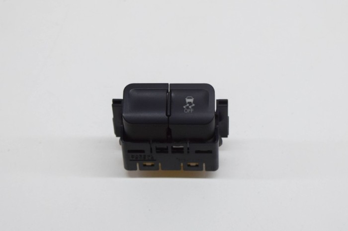Comutator TOYOTA PRIUS _W5_ 2016 OEM: 513-1d66C,75H512 11535805