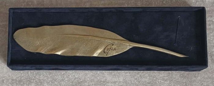 PANA BRONZ CU INSCRIPTIE EDITURA COPOU, IN CASETA-250228