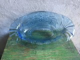 Design / Vintage / Arta / Colectie - Fructiera , Centru de masa din sticla albastra mijlocul sec XX !