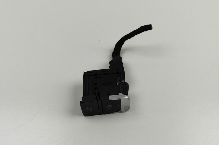 Buton fr&acirc;nă de m&acirc;nă VW PASSAT Variant B8 3G5 2020 OEM: 3G0927225B 30436326
