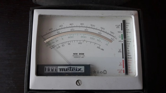 MULTIMETRU ITT METRIX 202 .