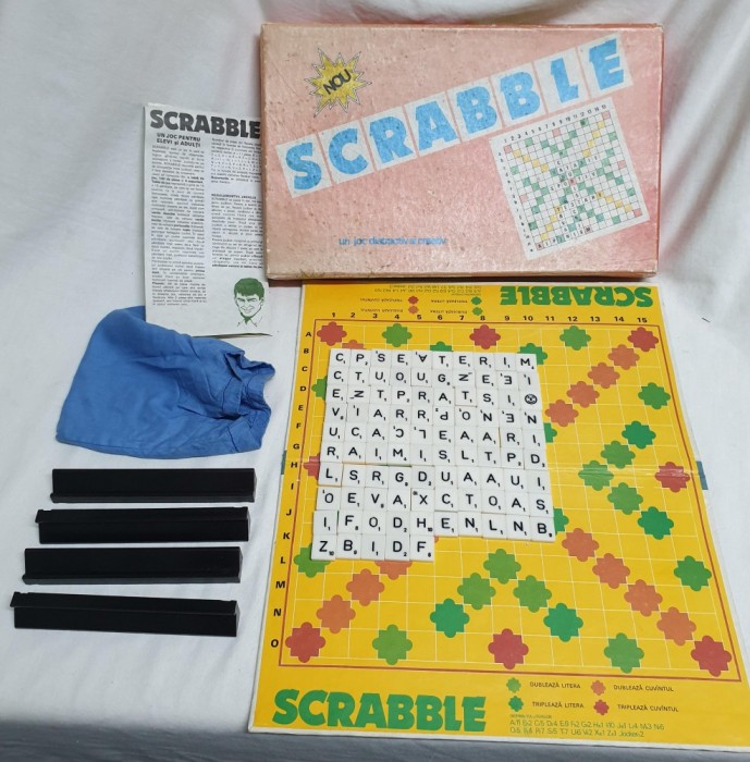 SCRABBLE joc vechi din anul 1984, jucarie din perioada comunista Epoca de Aur - Joc distractiv si creativ, romanesc, de colectie
