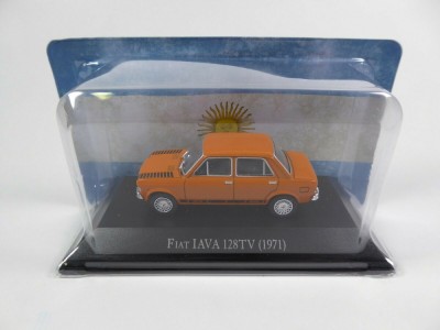 Macheta Fiat IAVA 128 TV - 1971 - Deagostini Argentina 1:43 foto
